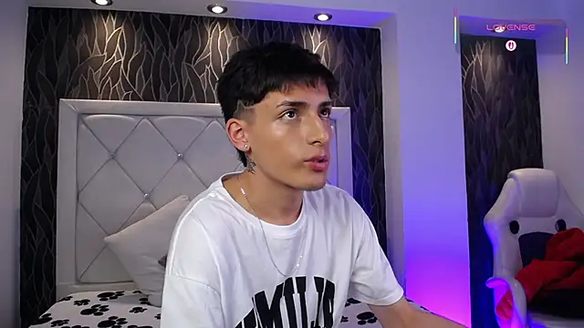 MateoMitchell online show from 3, 2, 2026