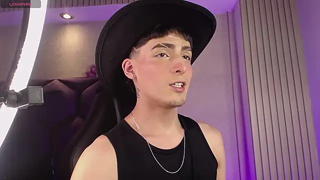 MateoMitchell online show from 22, 4, 2026