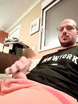 Snapshot of arksex32 chatting on 12, 4, 2026 arksex32 online show from 12, 4, 2026