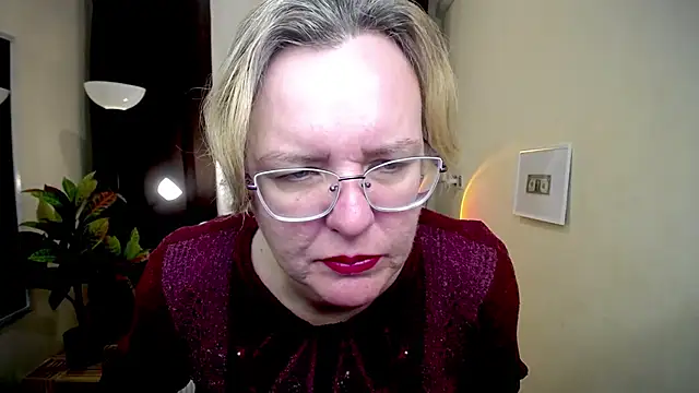 VestaWoody online show from 9, 10, 2025