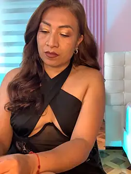 Snapshot of CharlotteMilf_ chatting on 9, 10, 2025 CharlotteMilf online show from 9, 10, 2025
