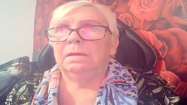 Playful MILF Demi online show from 26, 2, 2026