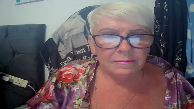 Snapshot of Playful_MILF_Demi chatting on 8, 7, 2026 Playful MILF Demi online show from 8, 7, 2026