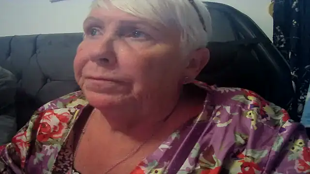 Snapshot of Playful_MILF_Demi chatting on 13, 7, 2026 Playful MILF Demi online show from 13, 7, 2026