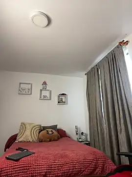 Ezzio Scolaro online show from 8, 11, 2025