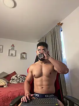 Ezzio Scolaro online show from 6, 2, 2026