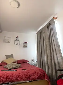 Ezzio Scolaro online show from 9, 2, 2026