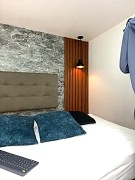 Sam Clark online show from 21, 10, 2025