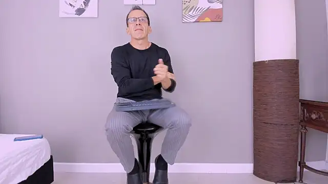  axelking  online show from 17, 10, 2025