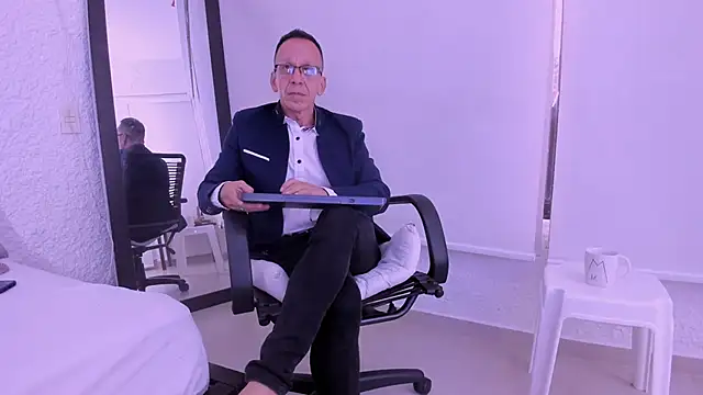  axelking  online show from 25, 2, 2026