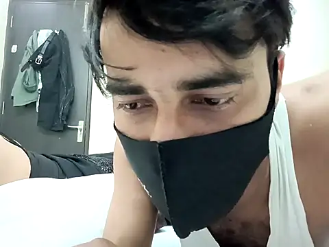 Snapshot of horny_milf_couple chatting on 17, 10, 2025 horny milf couple online show from 17, 10, 2025