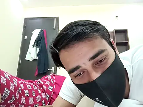 Snapshot of horny_milf_couple chatting on 22, 10, 2025 horny milf couple online show from 22, 10, 2025