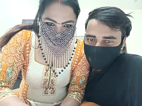 Snapshot of horny_milf_couple chatting on 18, 11, 2025 horny milf couple online show from 18, 11, 2025