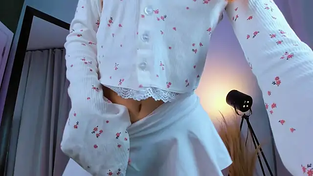 Oki Mie online show from 13, 11, 2025