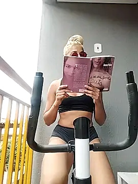 Helenoir online show from 12, 2, 2026