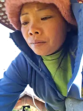 miomio-12 online show from 28, 11, 2025