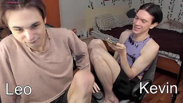 Snapshot of twink_boysss chatting on 12, 10, 2025 twink boysss online show from 12, 10, 2025