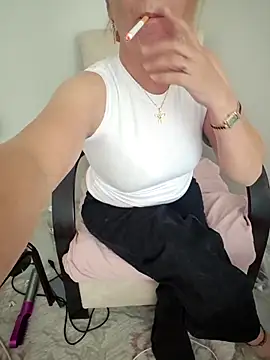 Snapshot of Yildiz060 chatting on 11, 10, 2025 Yildiz060 online show from 11, 10, 2025