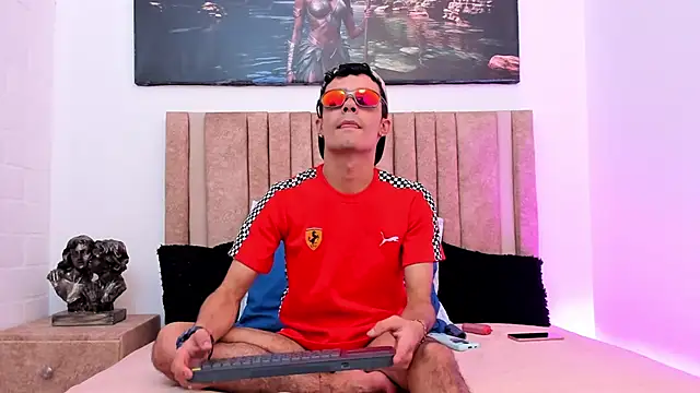 Timothe Evans online show from 12, 11, 2025