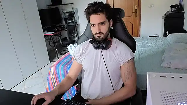 Al3xox02 online show from 3, 4, 2026