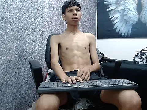 sexyboys cutex18 online show from 11, 10, 2025