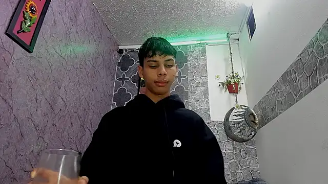 Snapshot of sexyboys_cutex18 chatting on 10, 2, 2026 sexyboys cutex18 online show from 10, 2, 2026