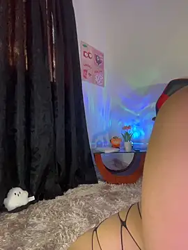 AlannaDollx online show from 30, 10, 2025