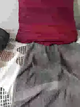 Snapshot of WildnWetMilfX36 chatting on 2, 5, 2026 WildnWetMilfX36 online show from 2, 5, 2026