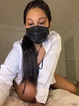 Snapshot of Monica__Bellucci__ chatting on 7, 6, 2026 Monica Bellucci online show from 7, 6, 2026