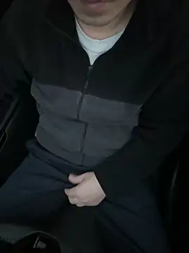 yichengm online show from 8, 11, 2025