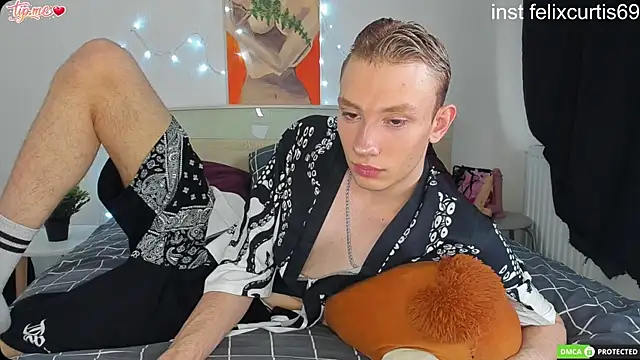 Snapshot of felixcurt69 chatting on 2, 8, 2026 felixcurt69 online show from 2, 8, 2026