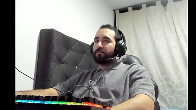 Snapshot of coolfriki chatting on 3, 3, 2026 coolfriki online show from 3, 3, 2026