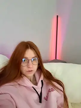 Snapshot of Evarey_ chatting on 10, 2, 2026 Evarey online show from 10, 2, 2026