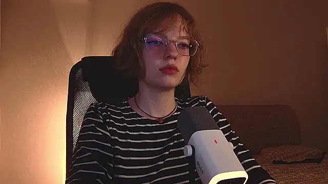 emymayy online show from 19, 6, 2026