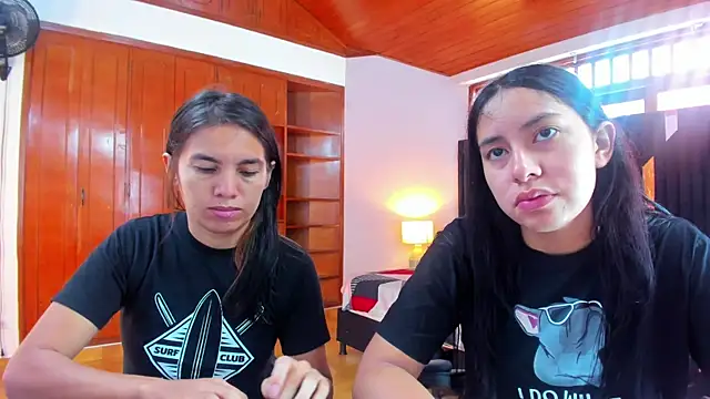 Sofy and Mia online show from 10, 10, 2025