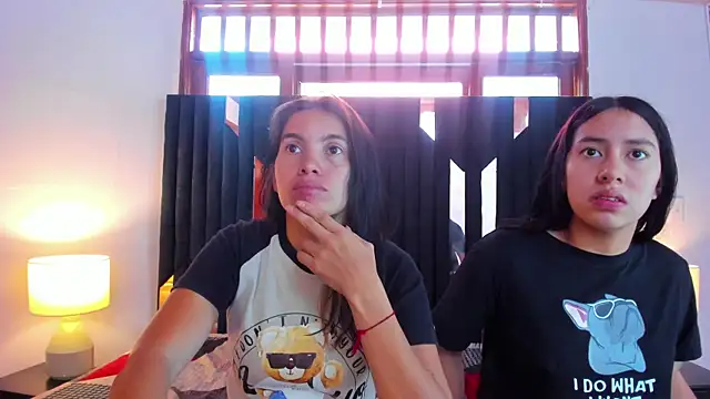 Sofy and Mia online show from 15, 10, 2025