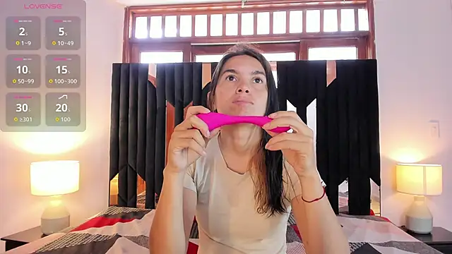 Sofy and Mia online show from 25, 10, 2025