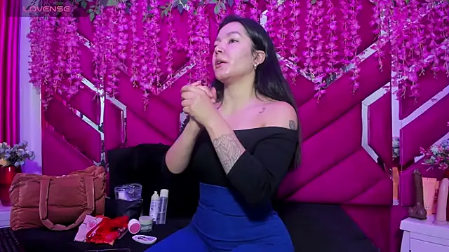 Gisell Squirt  online show from 7, 4, 2026