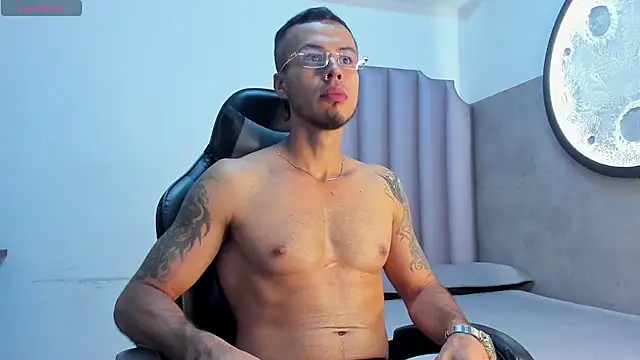 Rurik Jones online show from 4, 11, 2025