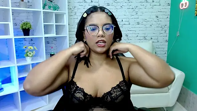 hannahjackson  online show from 11, 11, 2025