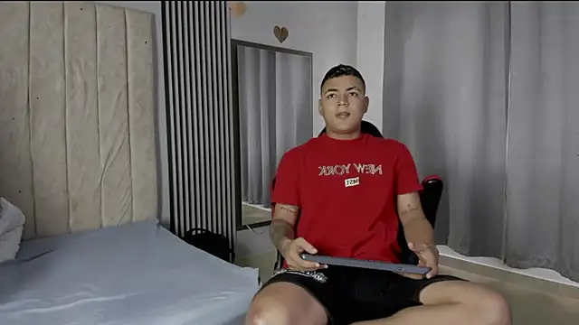 Snapshot of dante_and_kiara chatting on 6, 2, 2026 dante and kiara online show from 6, 2, 2026