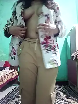 Snapshot of Hornyme18 chatting on 21, 11, 2025 Hornyme18 online show from 21, 11, 2025