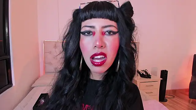 Snapshot of Nina_fox_0691 chatting on 12, 5, 2026 Nina fox 0691 online show from 12, 5, 2026