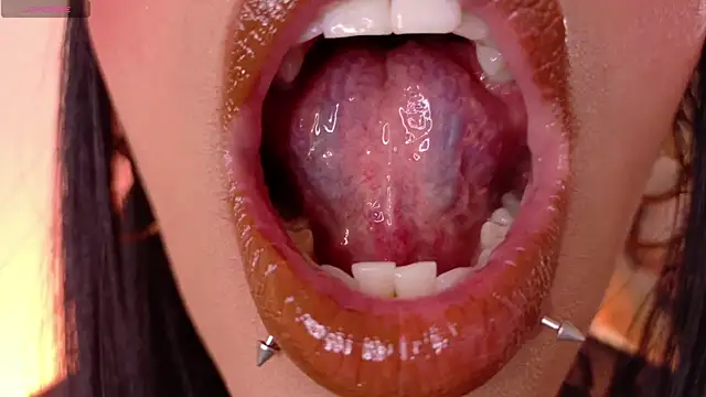 Nina fox 0691 online show from 15, 7, 2026