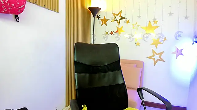 Snapshot of allison_mc chatting on 16, 2, 2026 allison mc online show from 16, 2, 2026