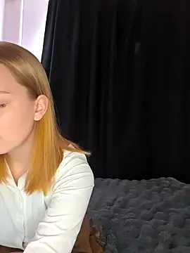 Sweet Little Lie online show from 14, 10, 2025