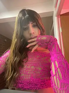 SiaraRealist online show from 7, 11, 2025