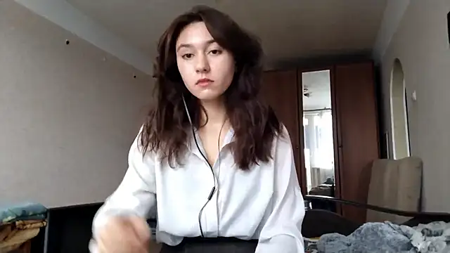 MiaLovelyOne online show from 17, 10, 2025