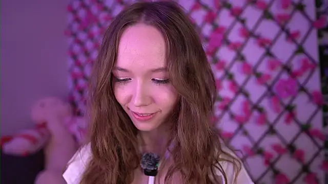 Petite Polly online show from 4, 11, 2025