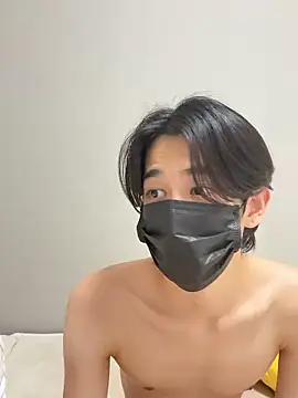 Snapshot of RAITO_ST chatting on 17, 5, 2026 RAITO ST online show from 17, 5, 2026